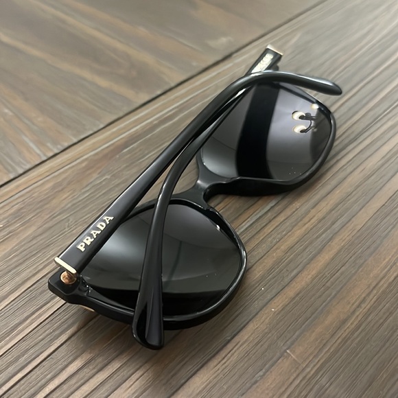 Prada Sunglasses - Picture 5 of 7